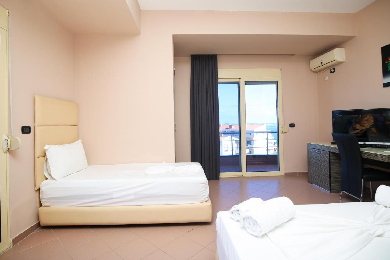 Hotel Aliko Vlore Bagian luar foto