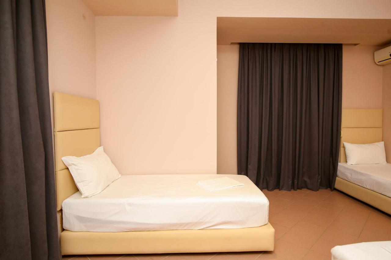 Hotel Aliko Vlore Bagian luar foto