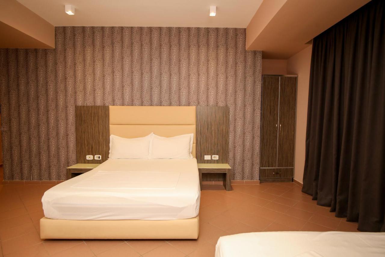 Hotel Aliko Vlore Bagian luar foto