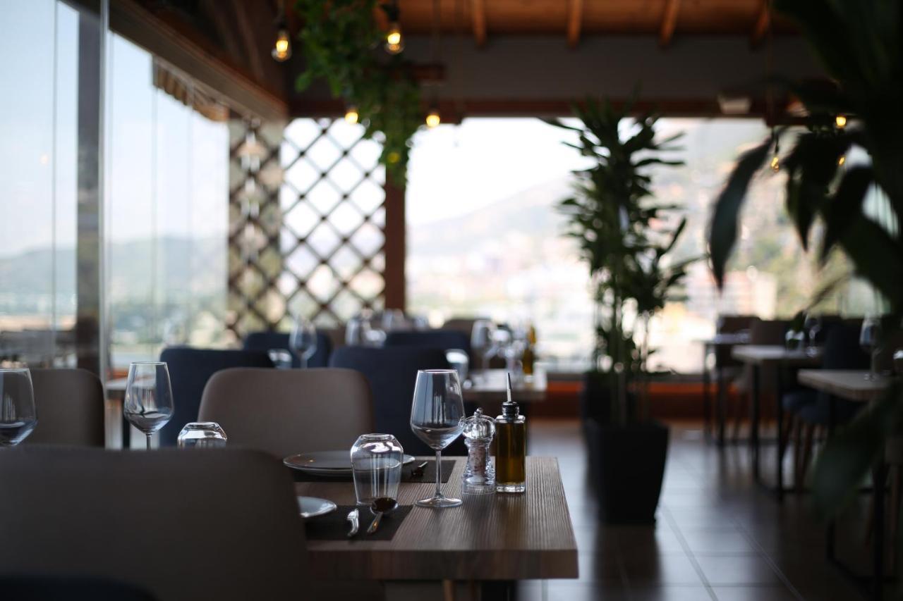 Hotel Aliko Vlore Bagian luar foto